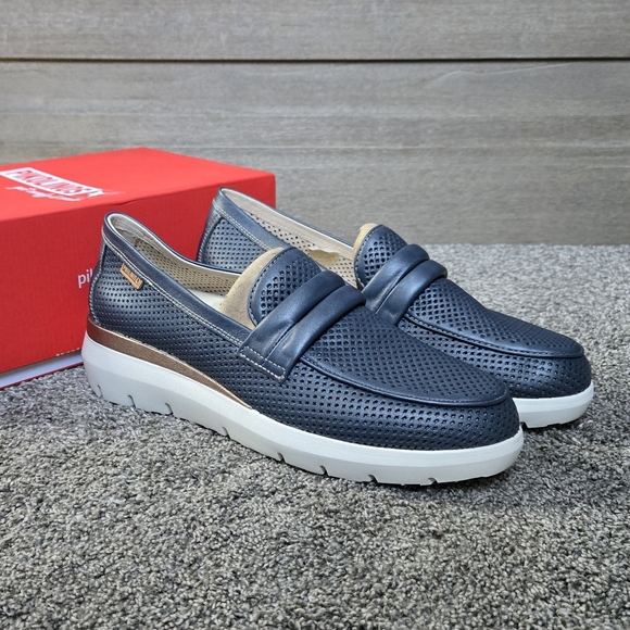 Pikolinos Rueda Women's Navy Loafers LIKE NEW size 42 - Picture 1 of 10